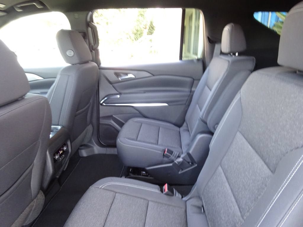 New 2026 Chevrolet Traverse LT w/ Midnight/Sport Edition FWD image 19