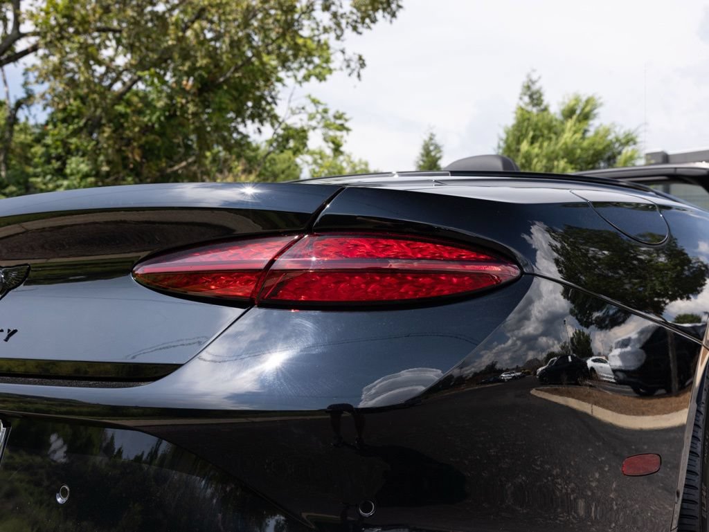 Used 2025 Bentley Continental GTC AWD/4WD image 46