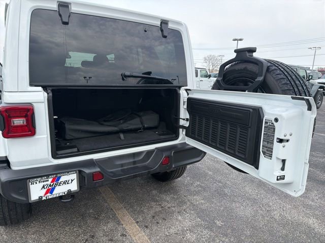 Used 2025 Jeep Wrangler Unlimited Sahara w/ Safety Group image 18