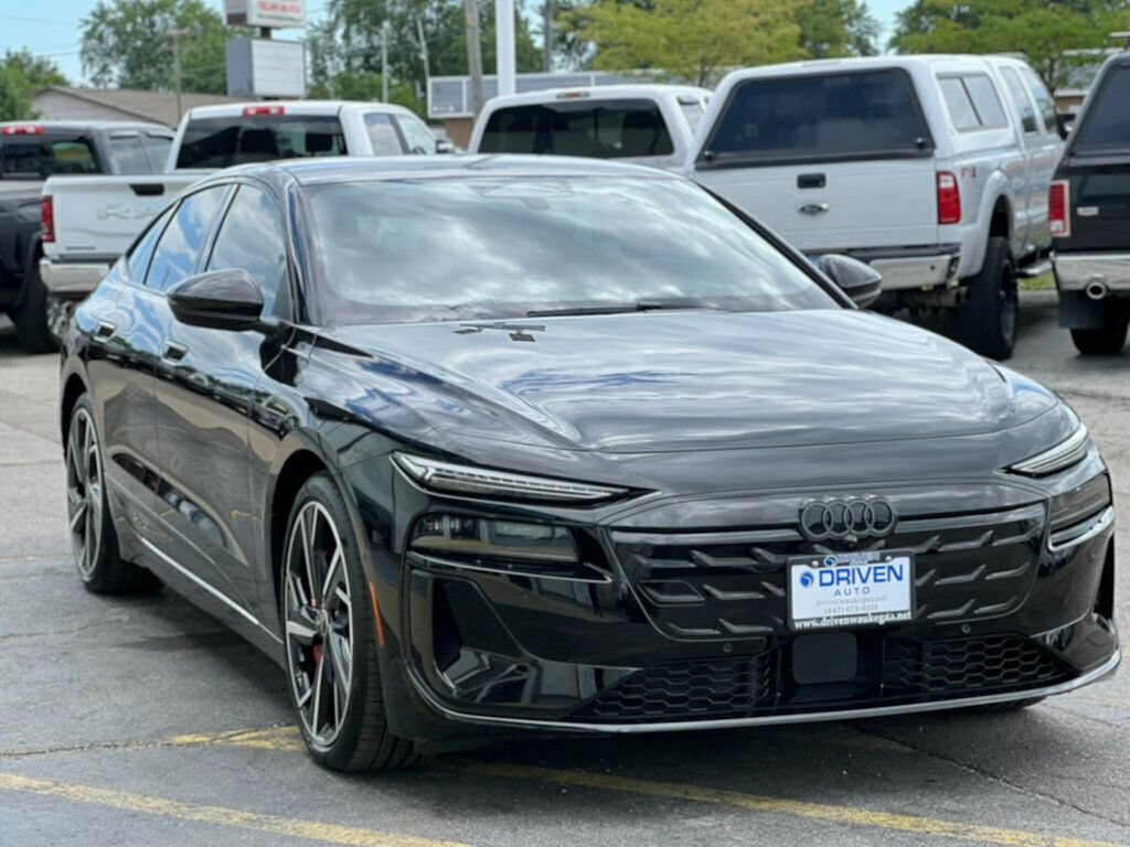 Used 2025 Audi S6 e-tron Prestige w/ 21" Black Optic Package AWD/4WD image 6