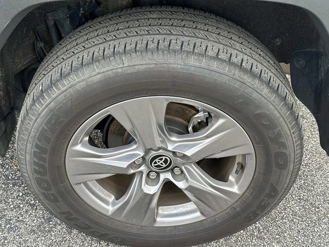 Used 2025 Toyota RAV4 XLE FWD image 14
