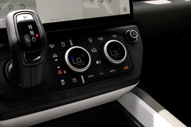 New 2026 Land Rover Defender 110 S AWD/4WD image 32