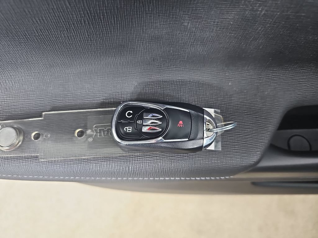 Used 2025 Buick Envista Preferred w/ Convenience I Package FWD image 39