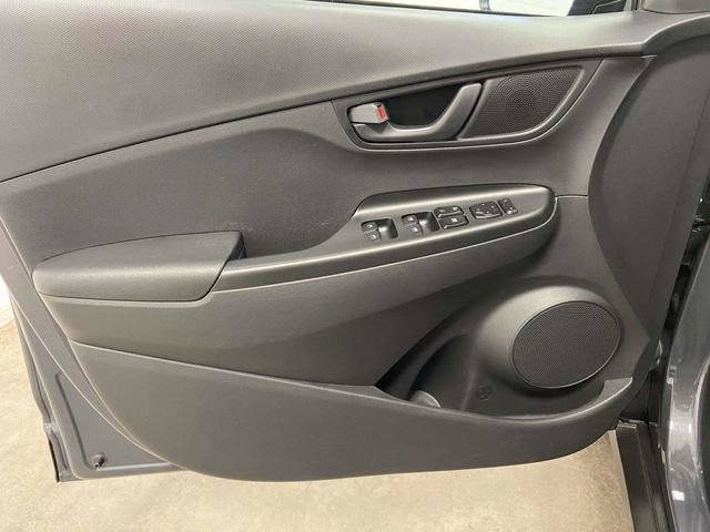 Used 2023 Hyundai Kona SEL image 8