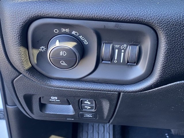 New 2026 RAM 1500 4x4 Crew Cab image 25