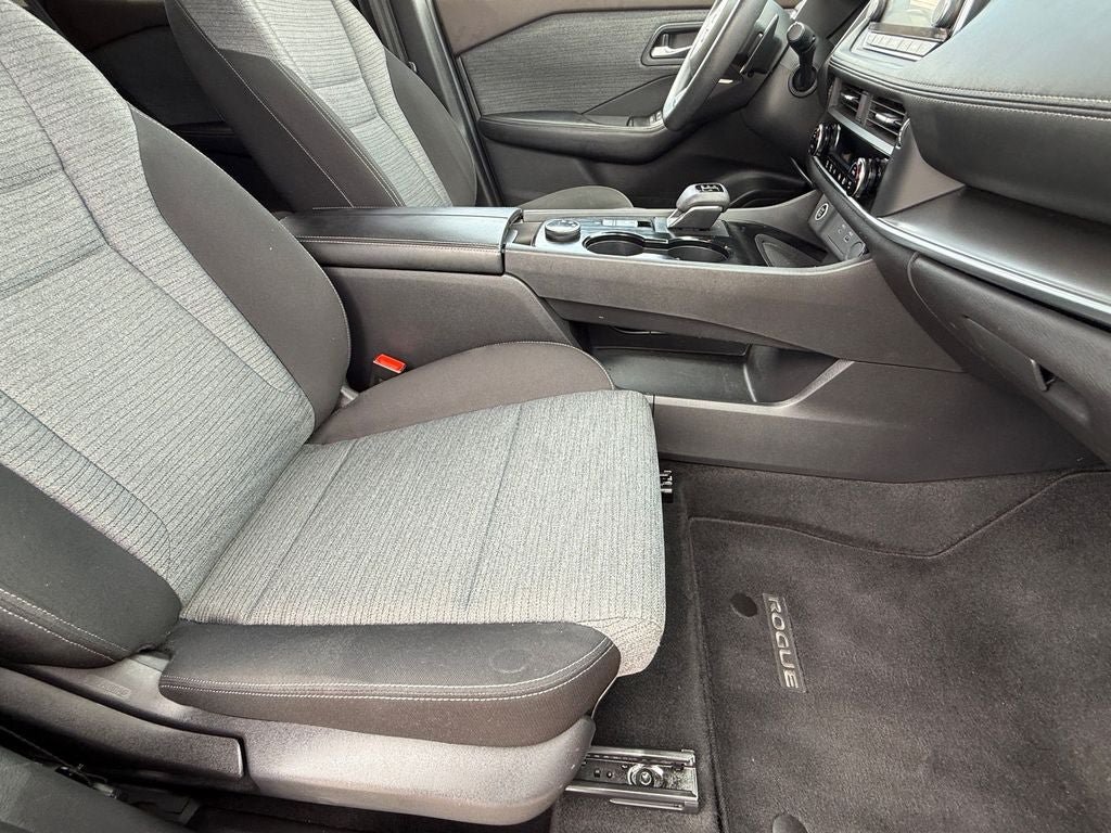 Used 2023 Nissan Rogue SV AWD/4WD image 10