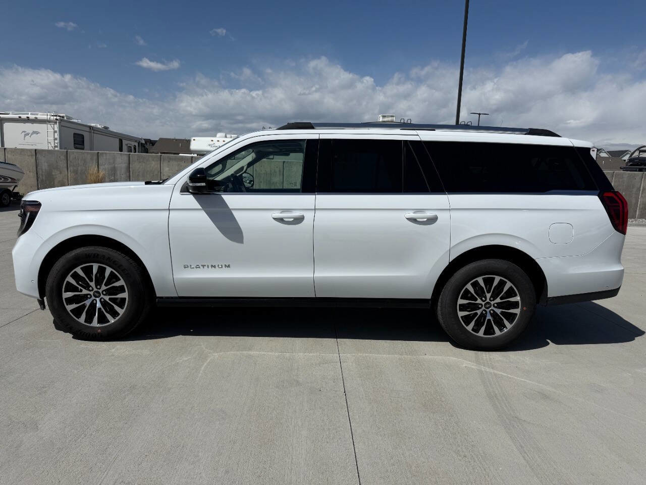 Used 2025 Ford Expedition Max Platinum image 6