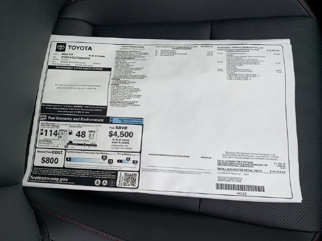 New 2026 Toyota Prius Plug-In Hybrid FWD image 39