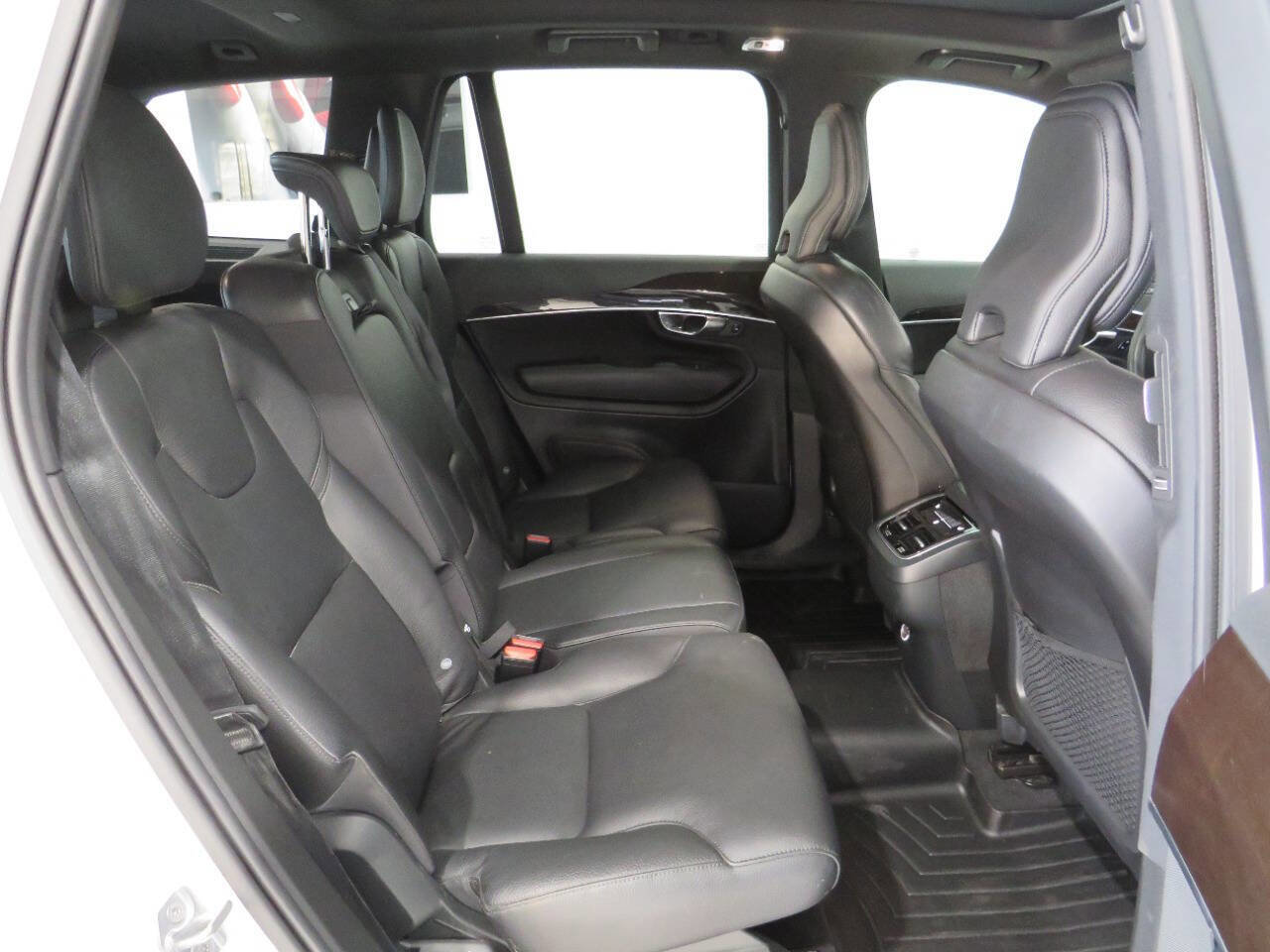 Used 2019 Volvo XC90 T6 Momentum w/ Protection Package Premier image 12