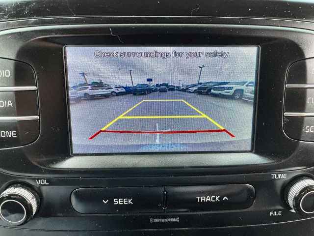 Used 2017 Kia Soul + FWD image 31
