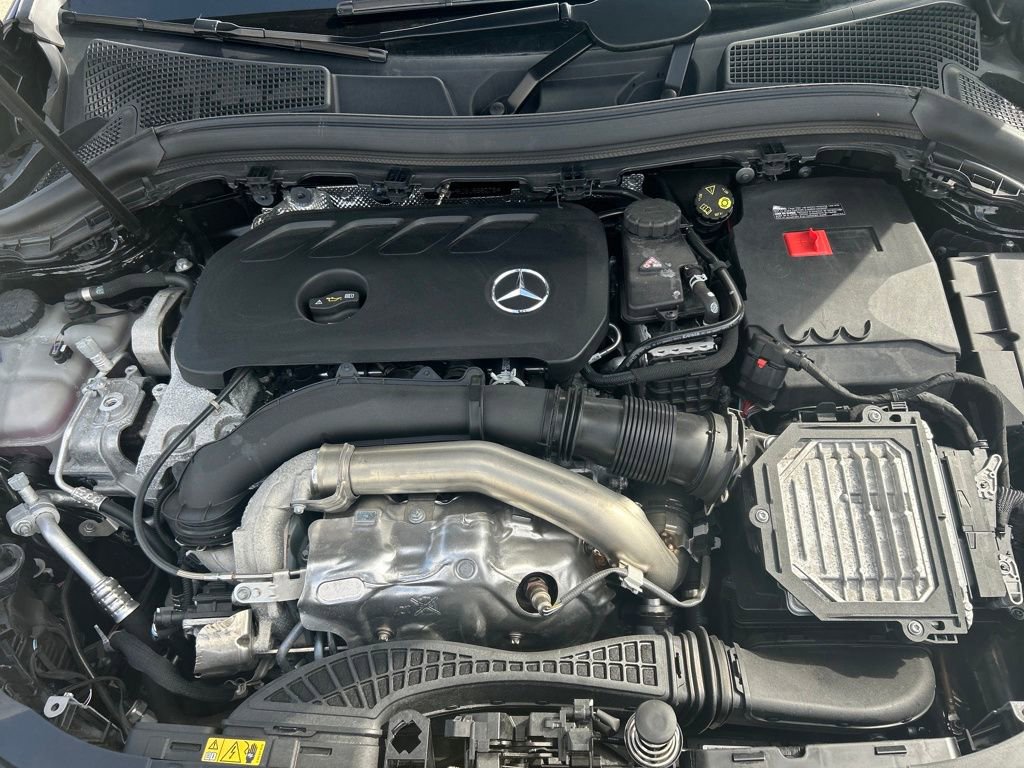 Certified 2025 Mercedes-Benz GLA 250 4MATIC image 19