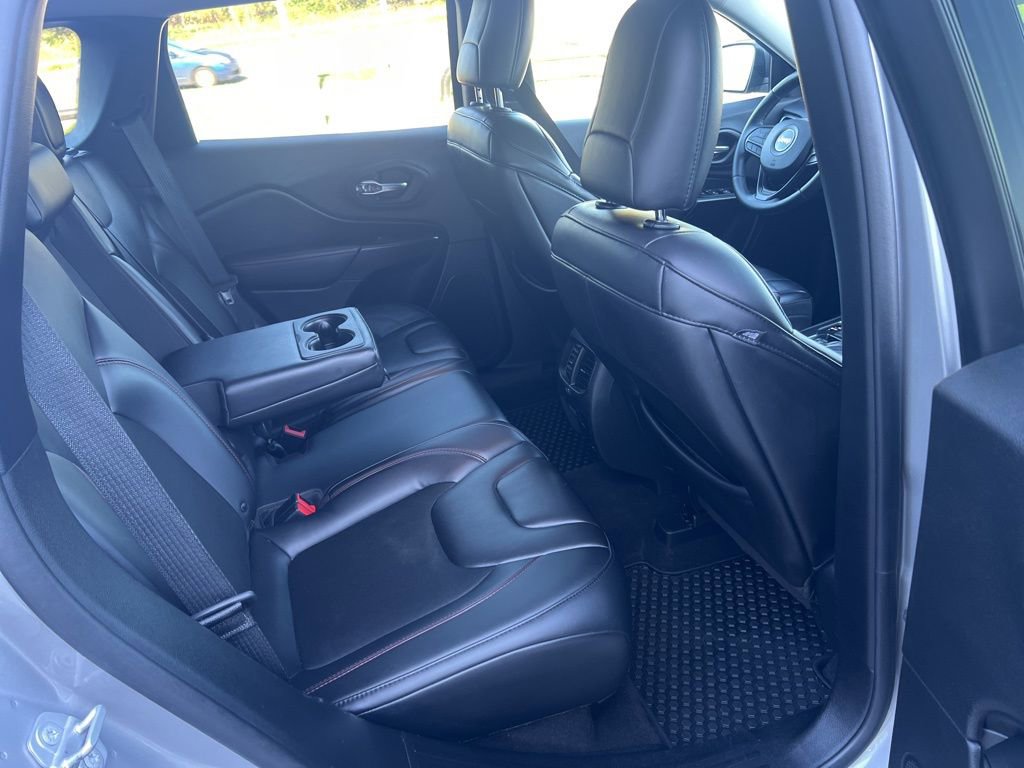 Used 2019 Jeep Cherokee Trailhawk image 39