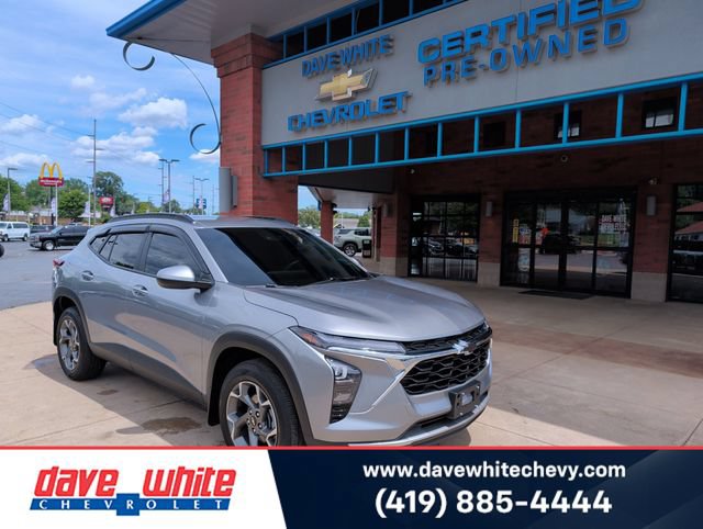 Used 2025 Chevrolet Trax LT