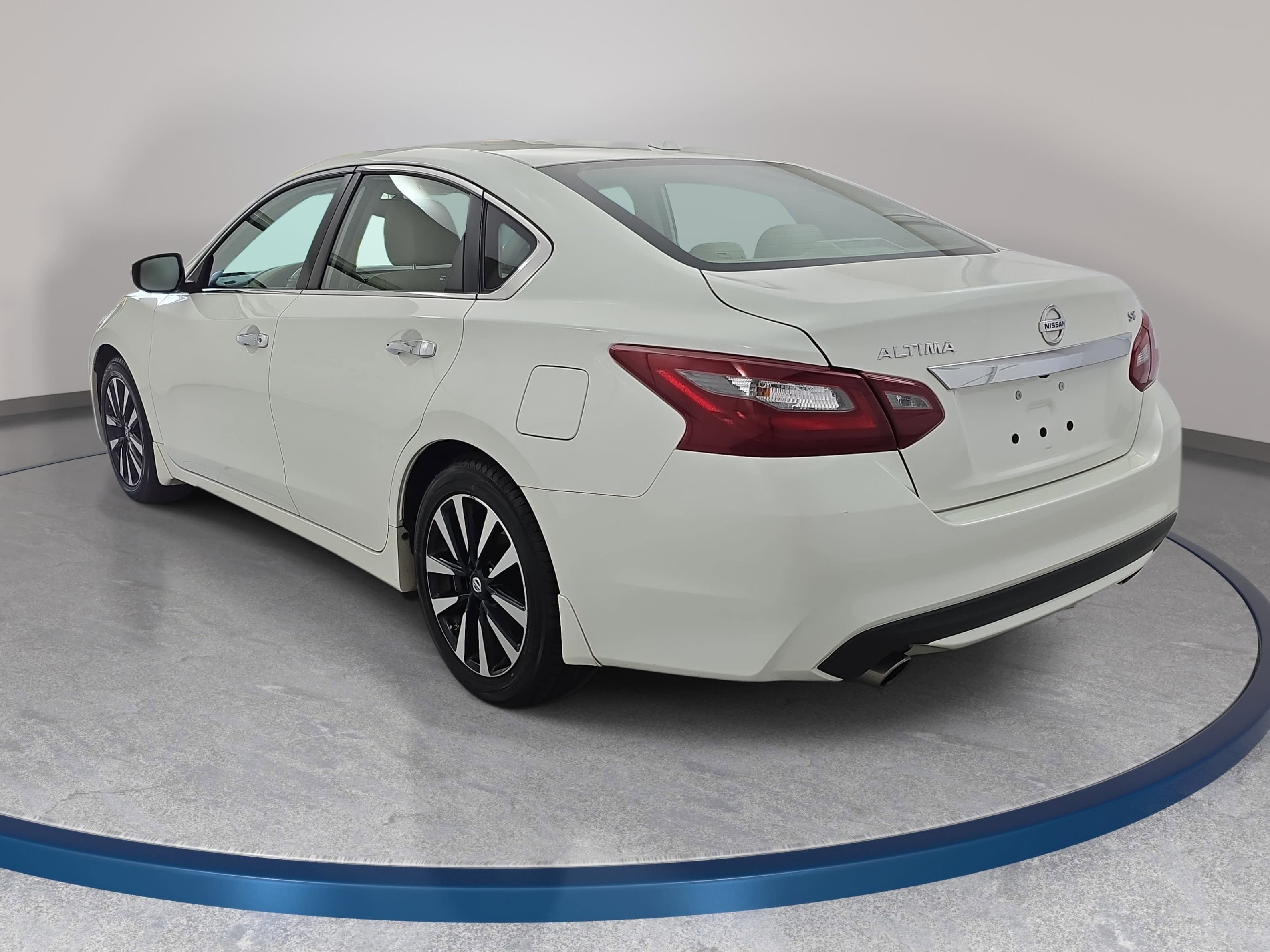 Certified 2018 Nissan Altima 2.5 SV w/ 2.5 SV Technology Package FWD image 7