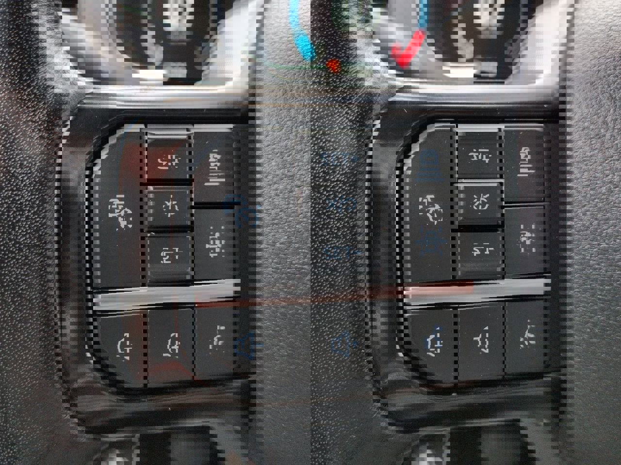 Used 2023 Ford F150 Platinum image 25