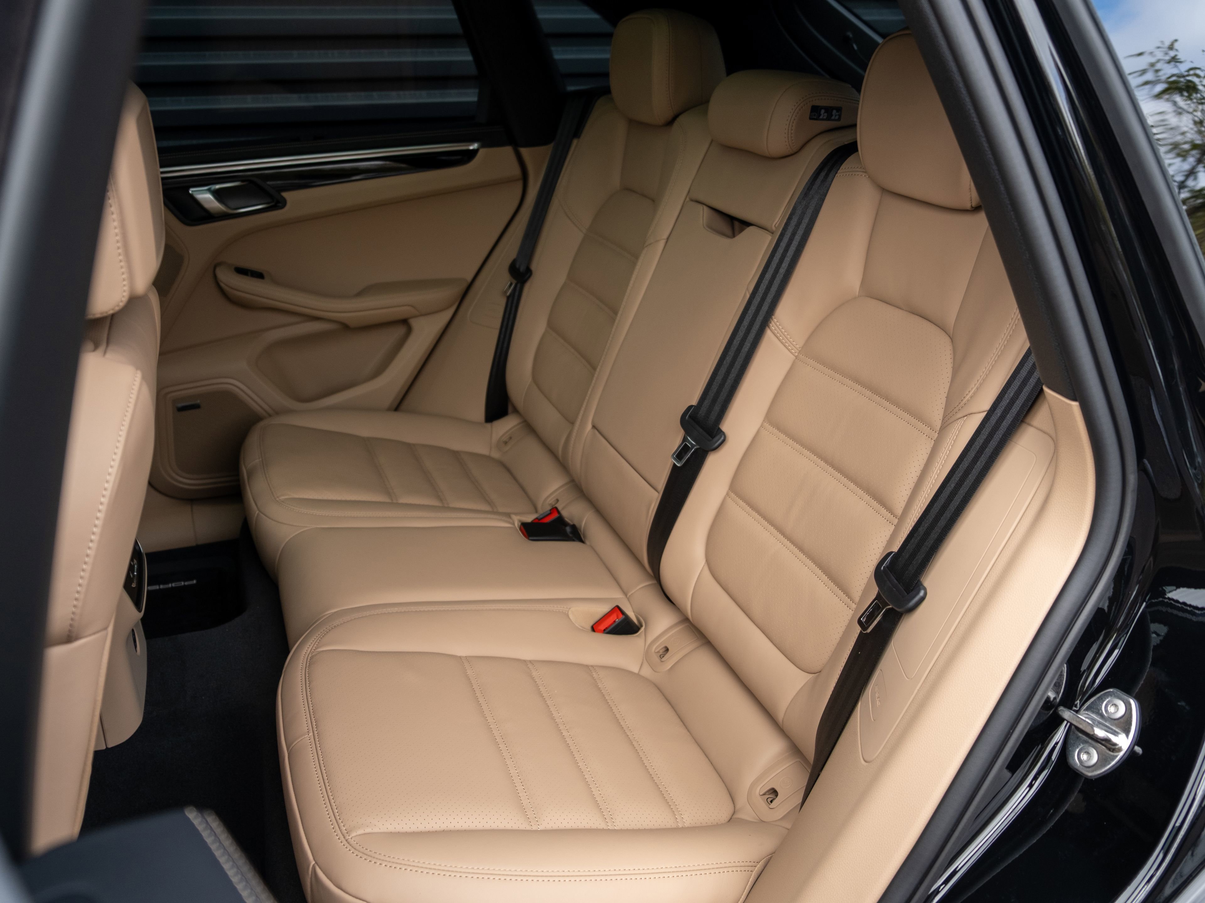 Used 2026 Porsche Macan image 35