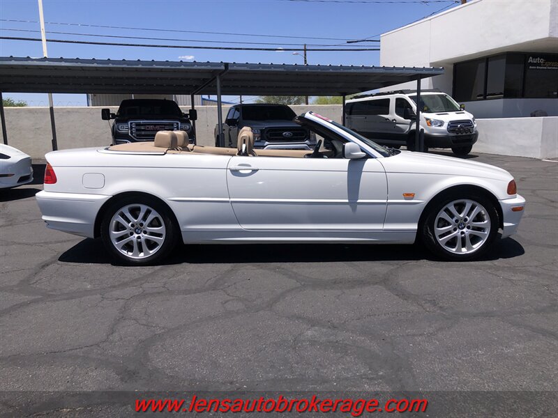 Used 2003 BMW 330Ci Convertible RWD image 2
