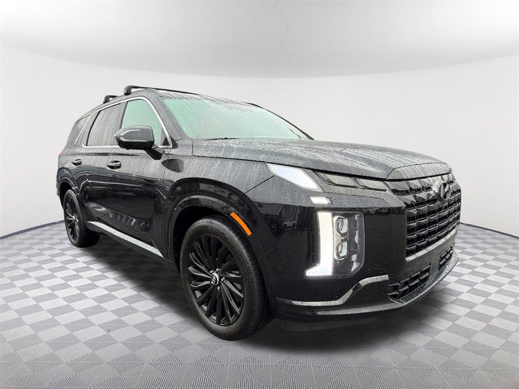 Used 2024 Hyundai Palisade Calligraphy image 3