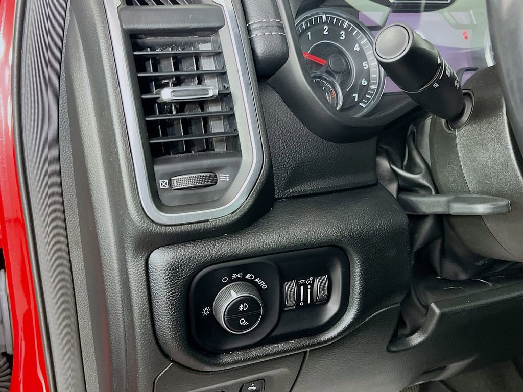 Used 2022 RAM 1500 Laramie AWD/4WD image 13