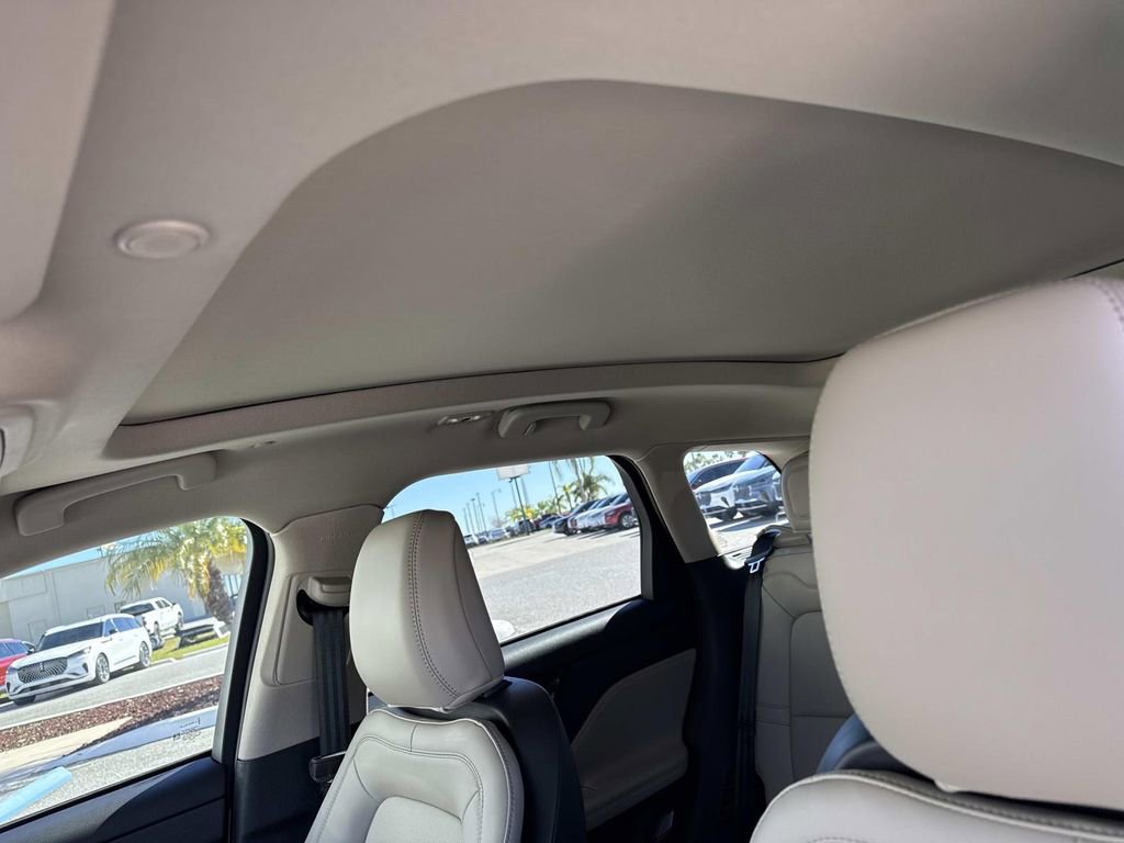 New 2026 Lincoln Corsair Premiere image 32