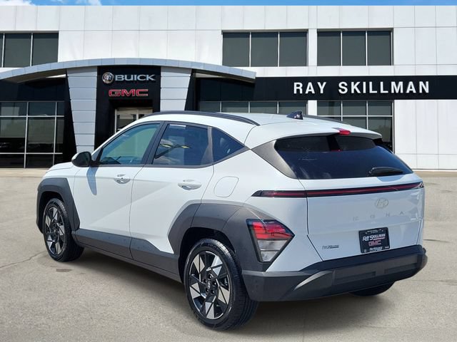 Used 2025 Hyundai Kona SEL FWD image 4