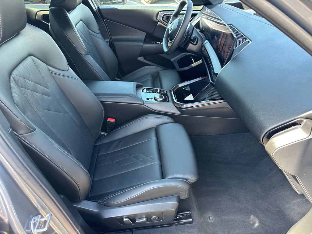 Used 2025 BMW X3 xDrive30i w/ Premium Package image 16
