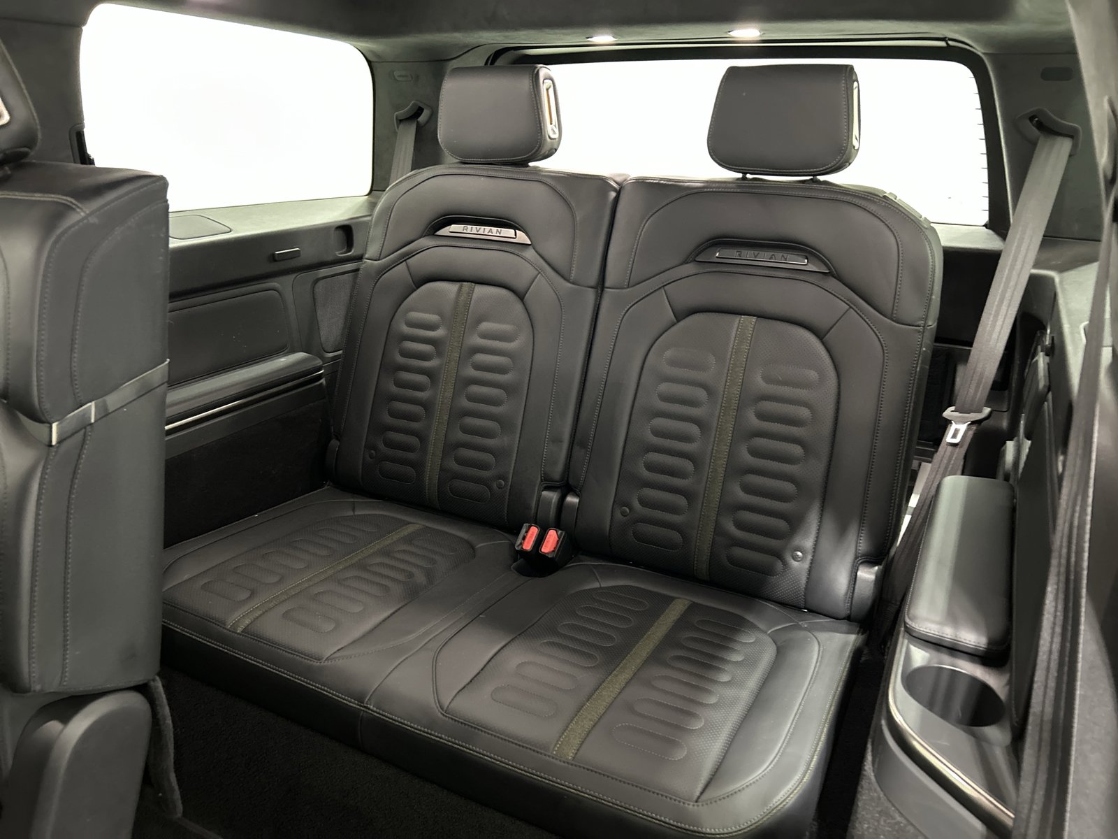 Used 2023 Rivian R1S Adventure AWD/4WD image 22