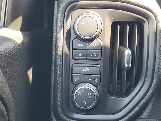 Used 2019 Chevrolet Silverado 1500 Custom w/ Custom Value Package image 14