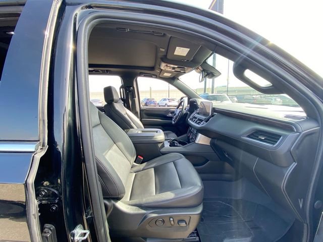 Used 2023 Chevrolet Suburban LT w/ LT Signature Plus Package image 38