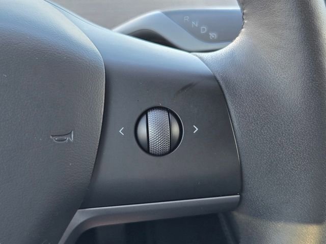 Used 2023 Tesla Model 3 Standard Range image 21