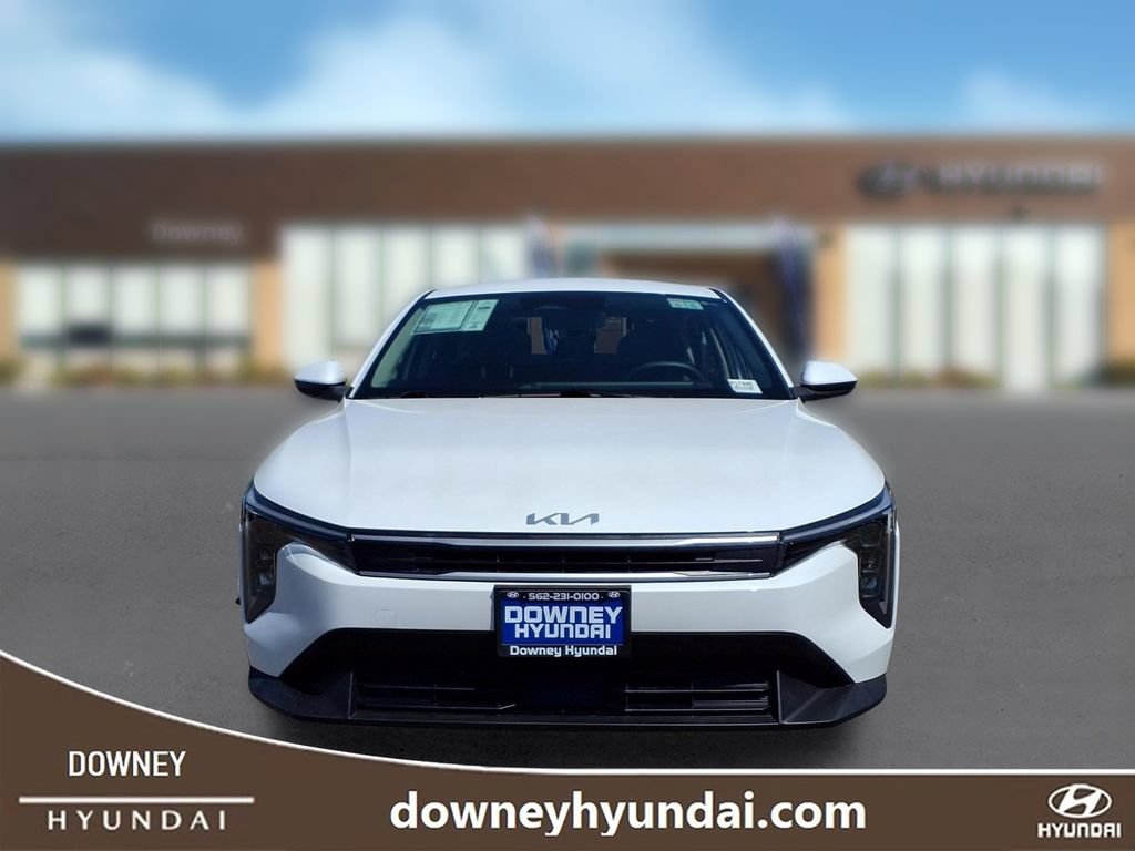 Used 2025 Kia K4 FWD image 2