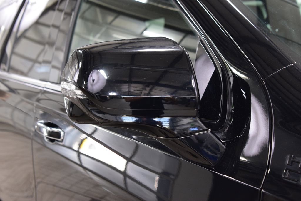 Used 2022 Chevrolet Tahoe High Country AWD/4WD image 17