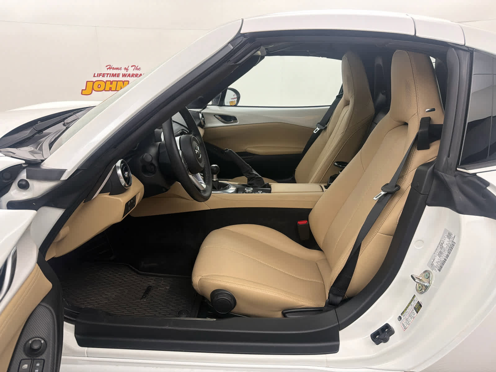 Used 2024 MAZDA MX-5 Miata RF Grand Touring image 15