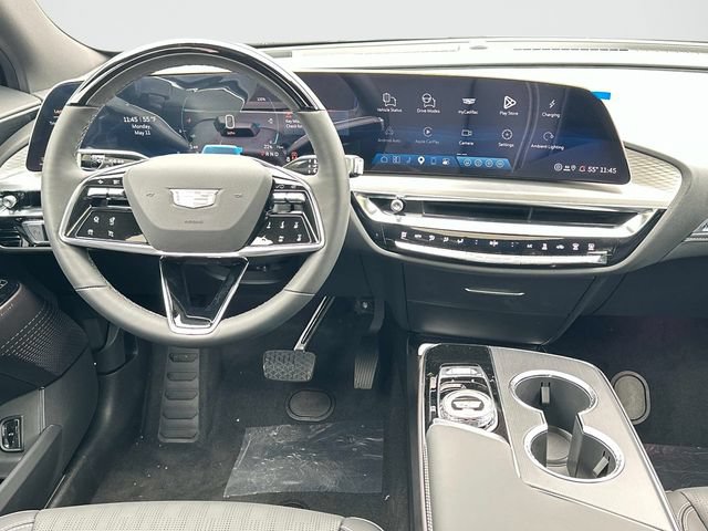 Used 2026 Cadillac Lyriq Luxury w/ LPO, Floor Liner Package AWD/4WD image 2