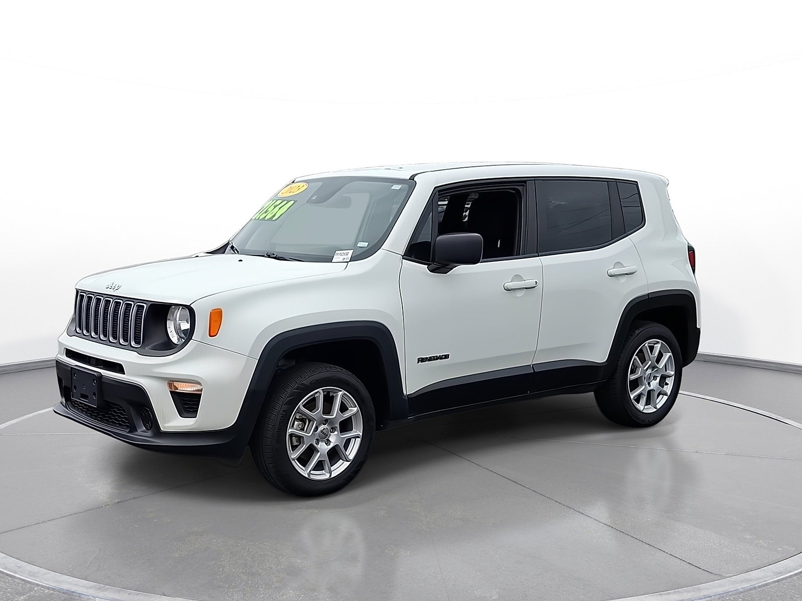 Used 2023 Jeep Renegade Latitude AWD/4WD image 4