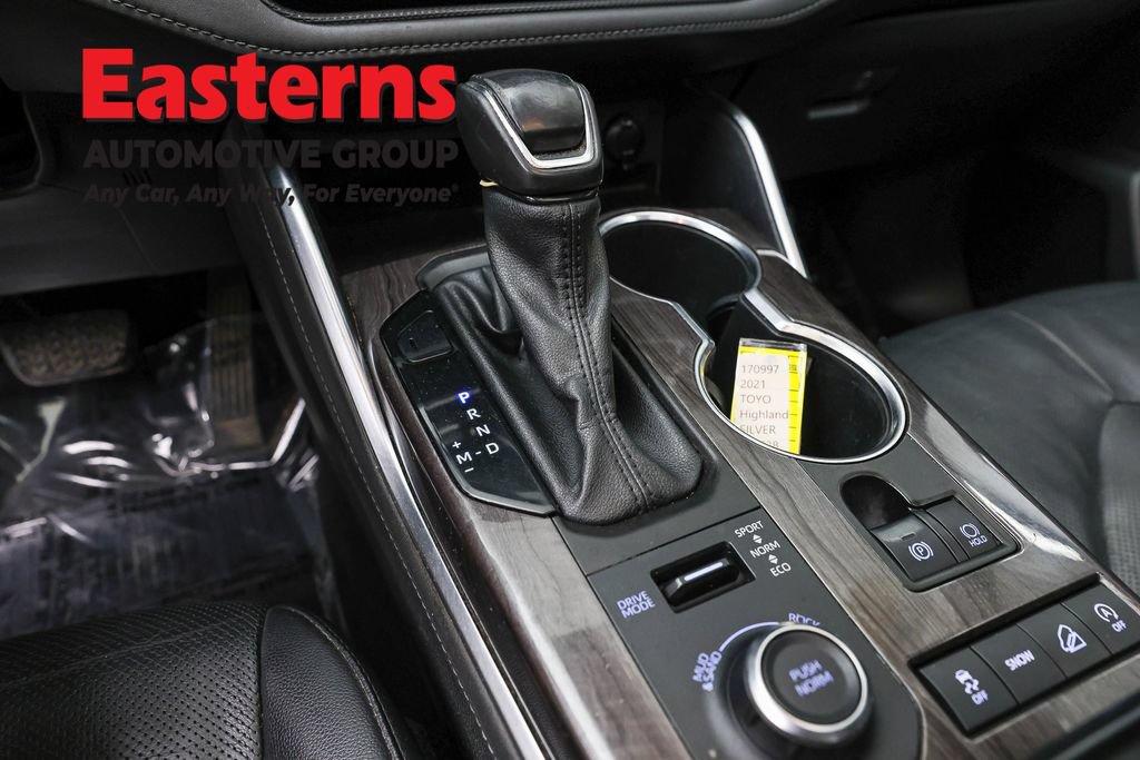Used 2021 Toyota Highlander Limited AWD/4WD image 13