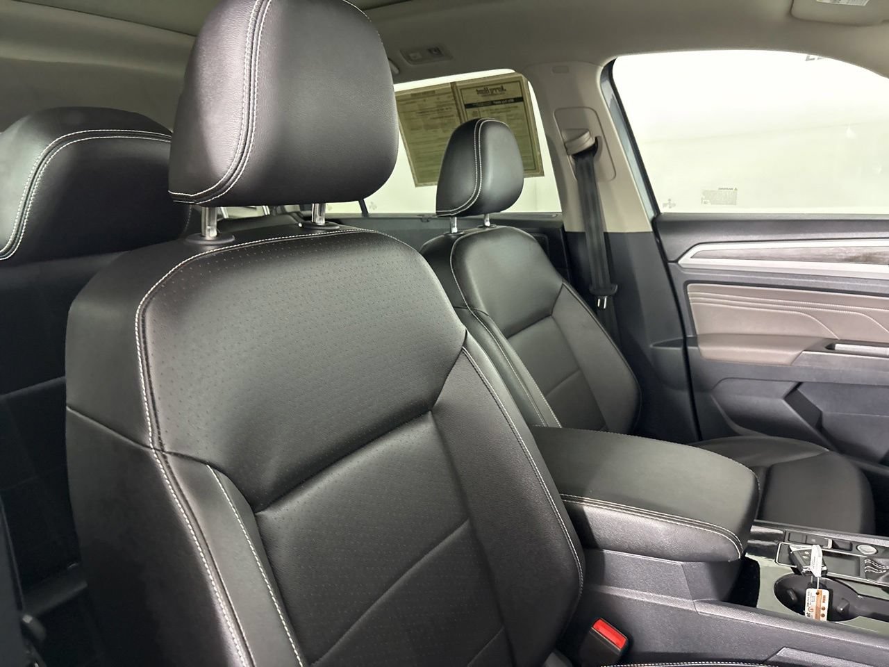 Used 2023 Volkswagen Atlas SE w/ Panoramic Sunroof Package FWD image 28
