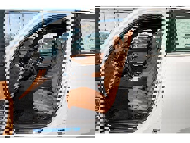 New 2026 BMW 330i xDrive Sedan w/ Convenience Package image 58