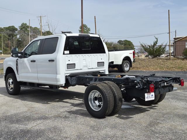 New 2026 Ford F350 XL w/ XL Chrome Package image 3
