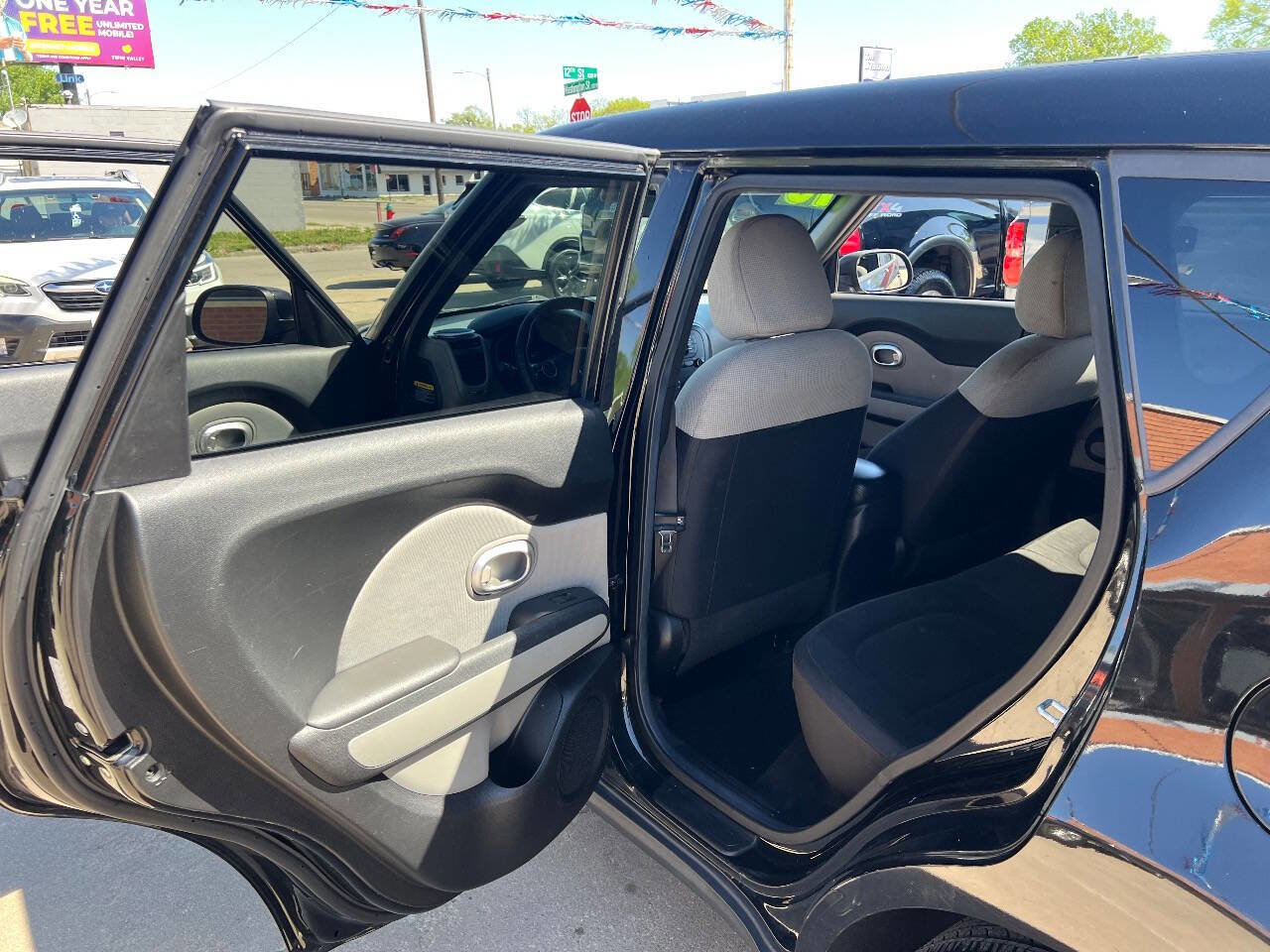 Used 2016 Kia Soul FWD image 9