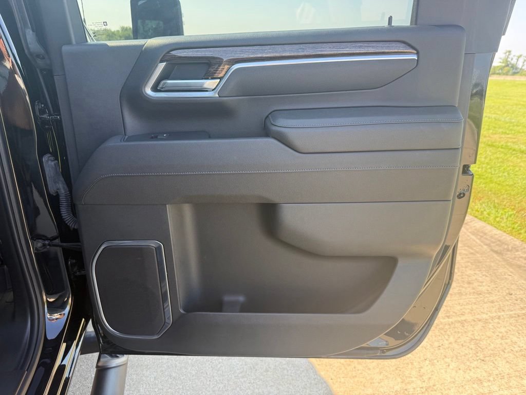 Used 2025 GMC Sierra 2500 SLE w/ SLE Value Package; AWD/4WD image 18