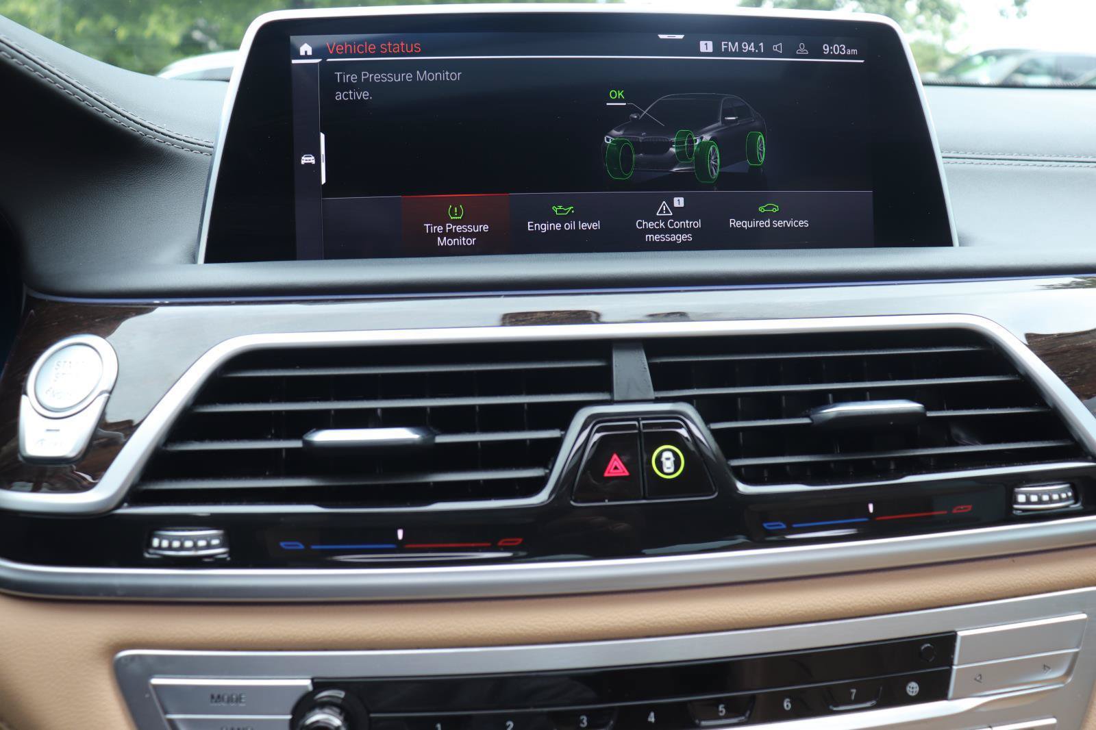 Used 2022 BMW 740i w/ Premium Package RWD image 32