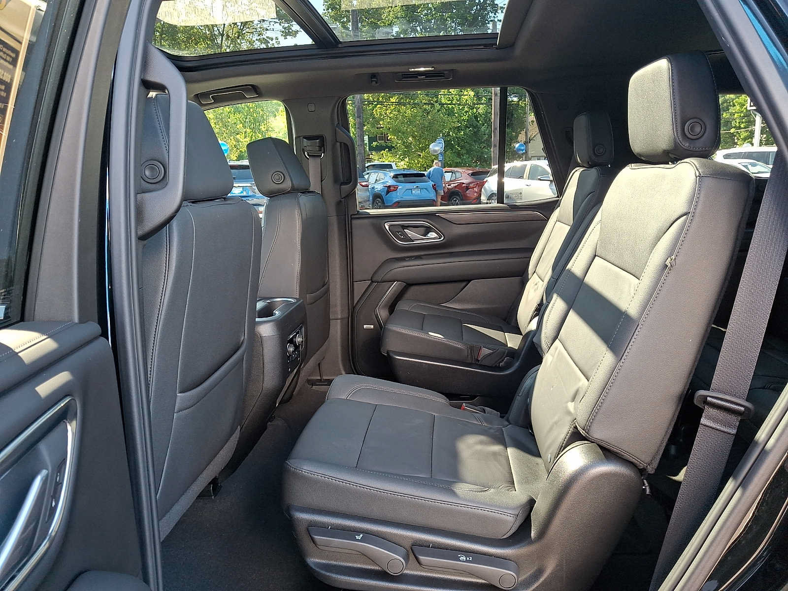 Certified 2024 Chevrolet Tahoe LT w/ LT Signature Package AWD/4WD image 10