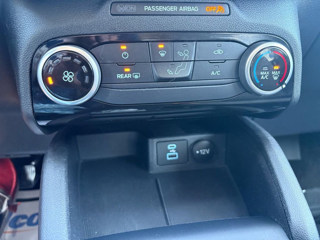 Used 2022 Ford Escape SE image 19