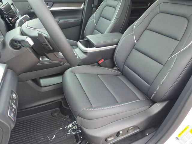 New 2026 GMC Terrain Denali w/ LPO, Floor Liner Package image 25