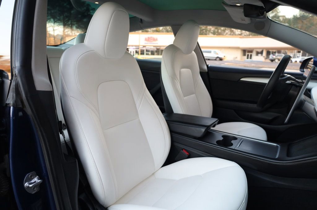 Used 2023 Tesla Model 3 Standard Range image 23