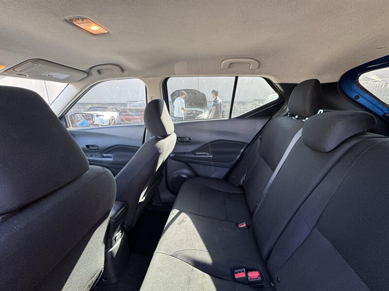 Used 2024 Nissan Kicks S FWD image 31