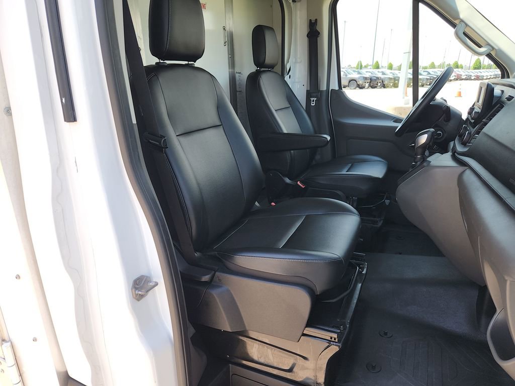 Used 2023 Ford Transit 350 DRW RWD image 17