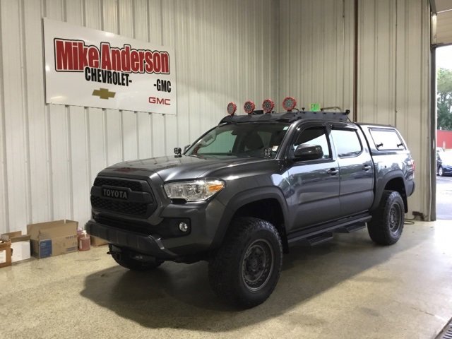 Used 2022 Toyota Tacoma SR image 1