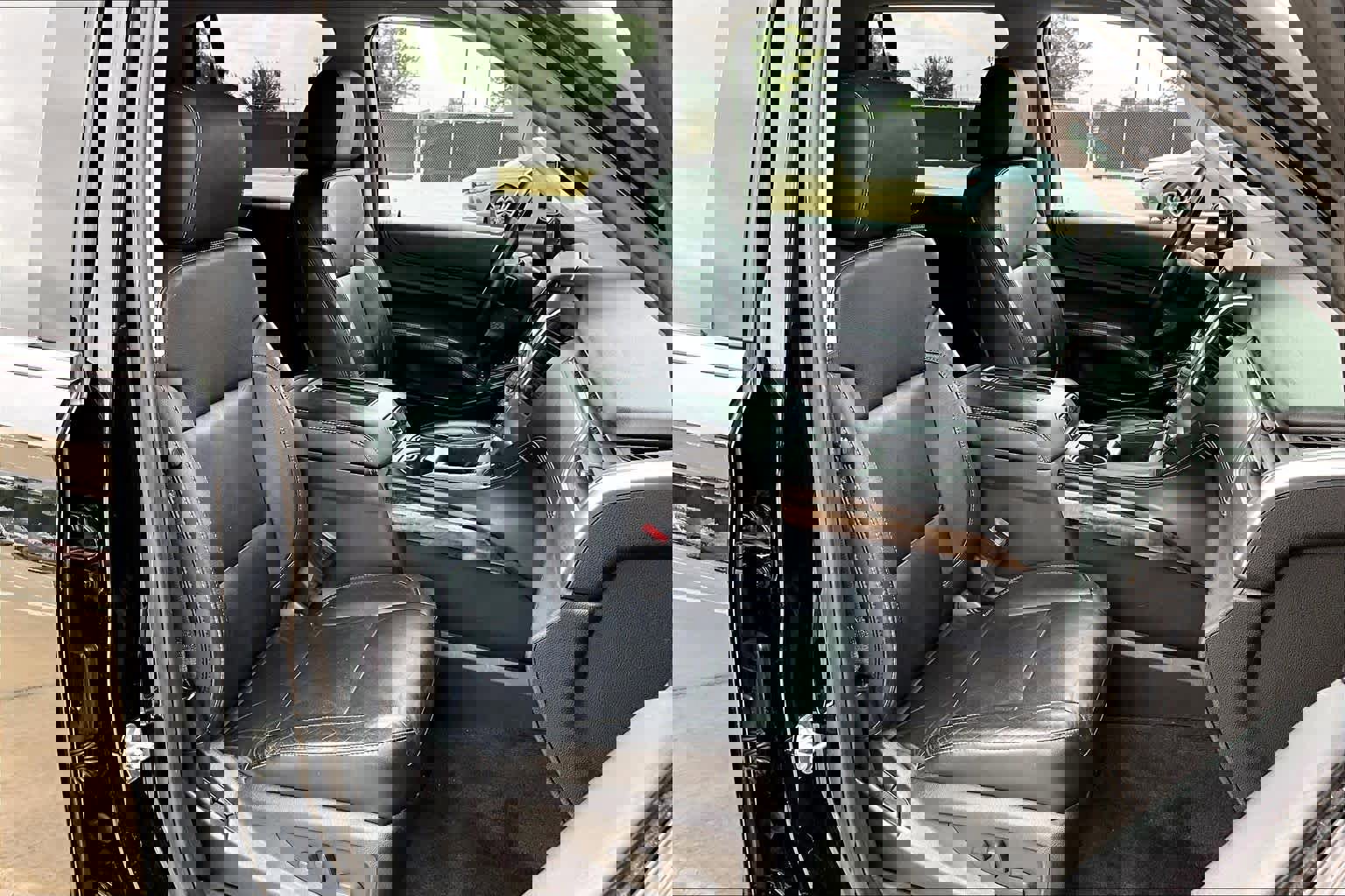 Used 2015 Chevrolet Tahoe LT w/ Texas Edition image 9